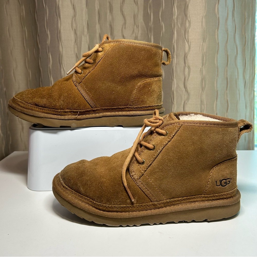 UGG Neumel II Z Kid's Big Girl's 5 Chestnut Suede Lined Lace Up Ankle 1017320K